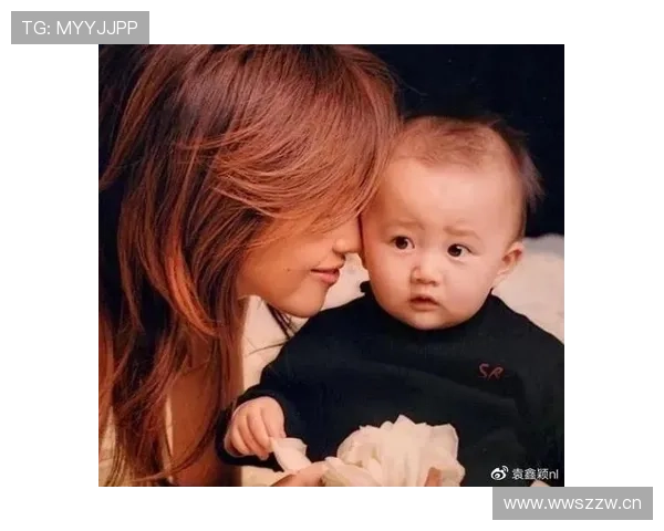 梁伟铿比赛间隙掏出戒指狂炫，有点明星架势了？