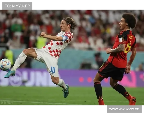 莫德里奇赛场上像个退休大爷，私下却穿得比我家房东还贵！